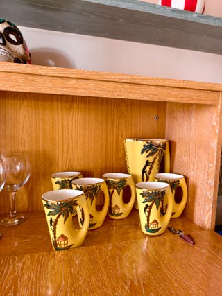 Set de 7 Jarras Antiguas Pintadas a Mano
