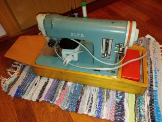 Máquina de coser eléctrica Alfa