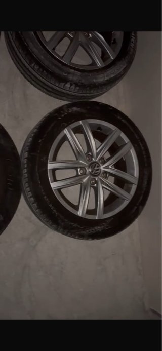 Llanta Volkswagen con Neumáticos