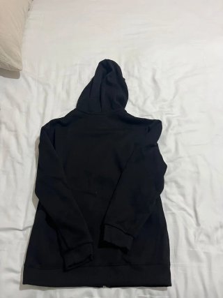Sudadera AMI Negra con Cremallera y Capucha