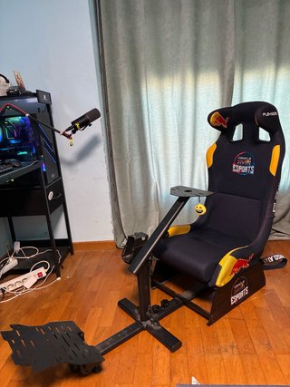 Playseat Evolution Red Bull Esports