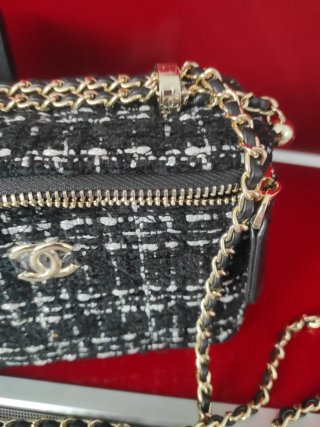 Pochette Chanel makeup tweed nero con tracolla