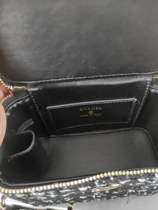 Pochette Chanel makeup tweed nero con tracolla