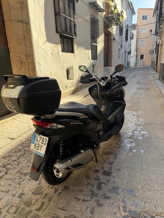 Kawasaki J300 ABS