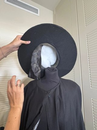 Disfraz Brujo Capa y Sombrero Negro