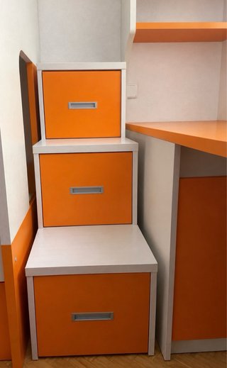 Litera con cajones y diseño moderno