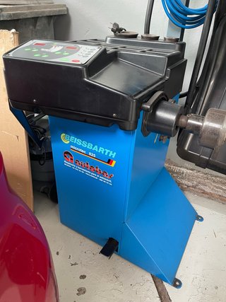 Equilibradora de Ruedas Beissbarth Microtec 825