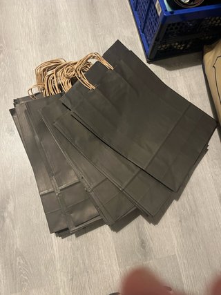 Lote de 32 Bolsas de Cartón Negras