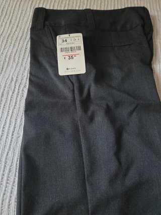 Pantalón Zara tiro bajo gris talla 34