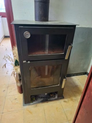 Estufa de leña con horno