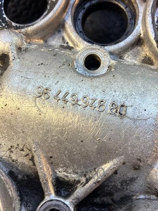 9644994680 Tapa de válvulas culata c4 Picasso 1.6hdi 110cv 9HZ