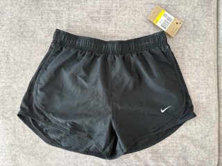 Pantalón corto de running. Talla S.