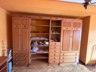 Mueble de madera y mueble cama abatible a juego