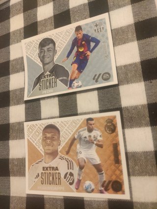 2 Extra Stickers Liga 24/25 Pedri y Mbappé