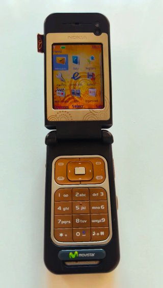 Nokia 7390 L'Amour + Cargador Original