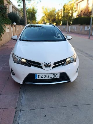Toyota Auris 2015