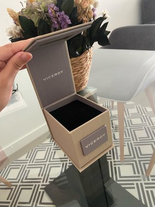 Caja Viceroy Beige Nueva