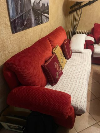 Sofás Rojos de Tela