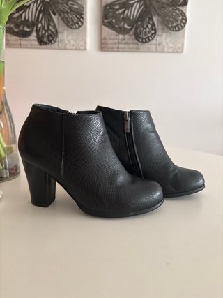 Botines Negros de Mujer