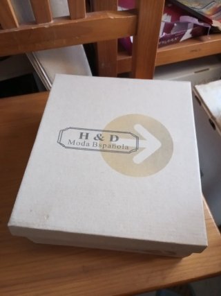 Zapatos de Tacón con Tachuelas