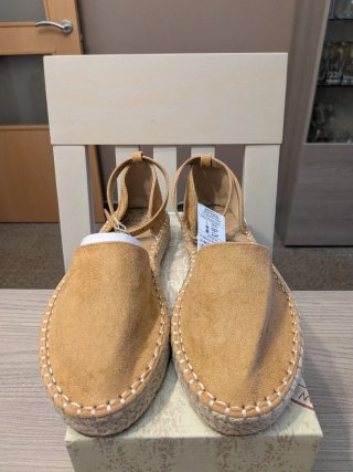 Alpargatas beige con lazada