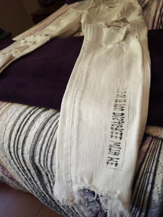 Pantalones ZARA blancos rotos