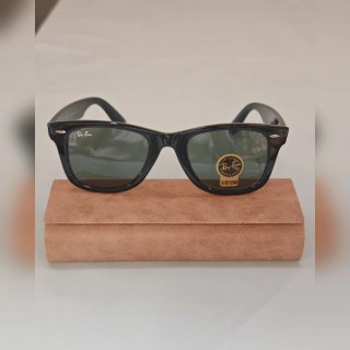 Gafas de sol hombre negras clásicas con funda