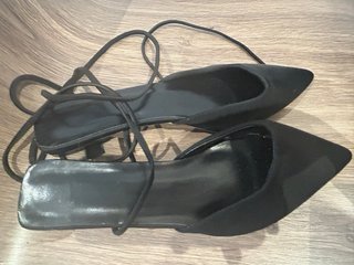 Zapatos de tacón negros