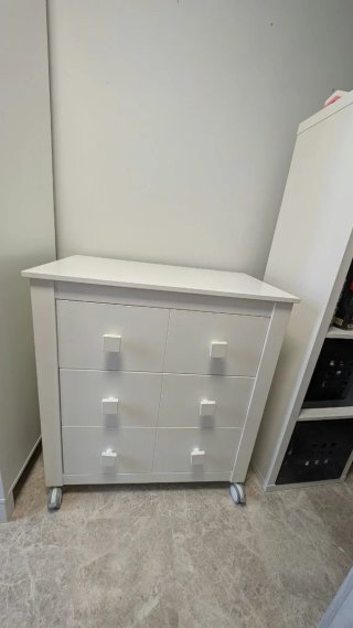 Cómoda Blanca de Madera