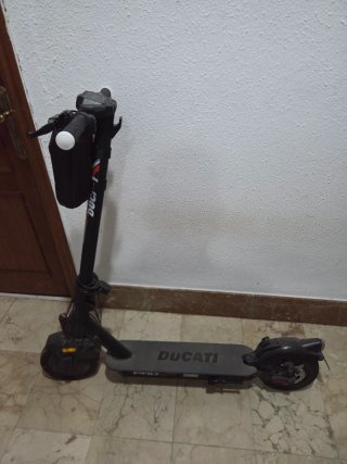 Patinete eléctrico ducati