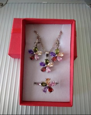 Conjunto de Joyas con Flores Multicolor