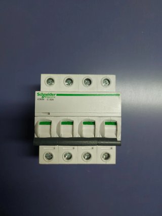 Interruptor Schneider IC60N C 32A