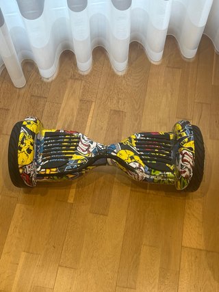 Hoverboard con diseño de cómic