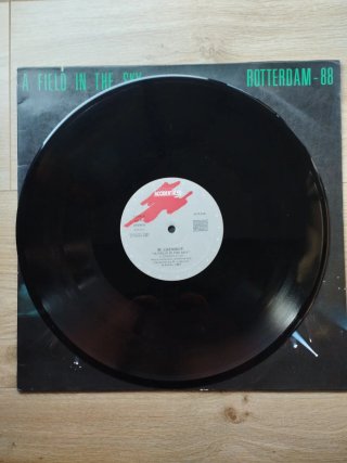 Vinilo A FIELD IN THE SKY ROTTERDAM-88