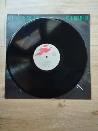 Vinilo A FIELD IN THE SKY ROTTERDAM-88