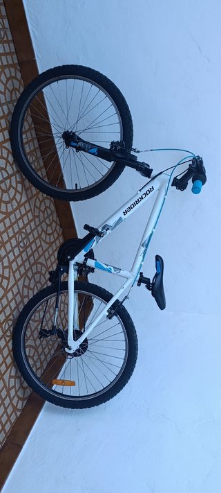 Bicicleta Rockrider 24 pulgadas En muy buen estado