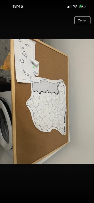 Tablero de corcho y madera