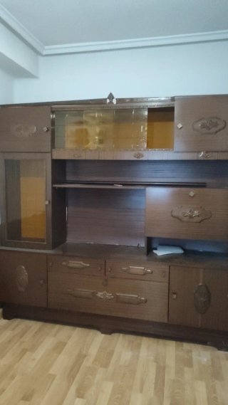 Armario Antiguo de Madera