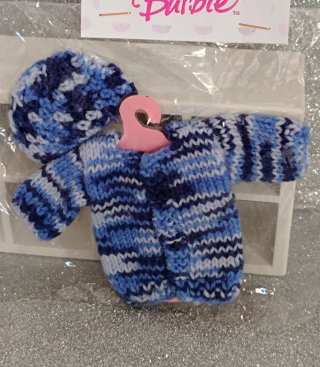 Conjunto Barbie: Chaqueta y Gorro Tejido