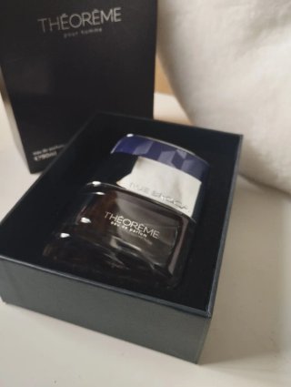 Théorème Rue Broca Eau de Parfum 90ml pour homme.