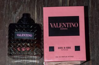 Perfume Valentino Donna Born In Roma Intense