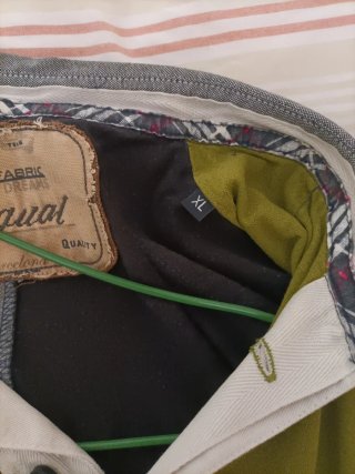 Polo manga larga hombre de la marca Desigual.