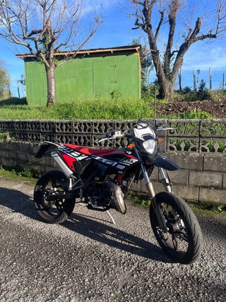 Beta RR50 Enduro Negra/Roja