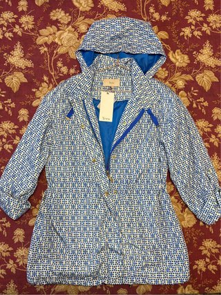 Parka Yera azul y blanco con capucha
