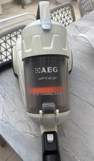 Aspiradora AEG Aptica Animal Care