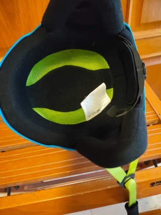 Casco de esquí azul