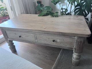 Mesa de centro de madera maciza