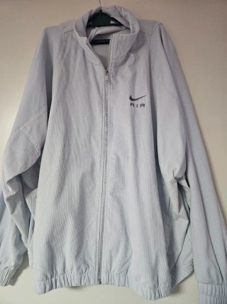 Chaqueta Nike de Pana Gris