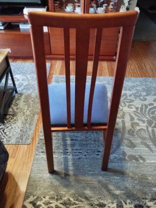 Sillas de comedor de madera y tela