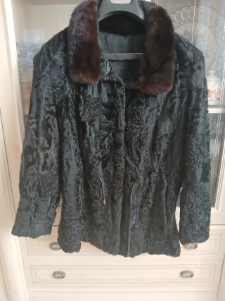 Chaqueta de Astracán Negra